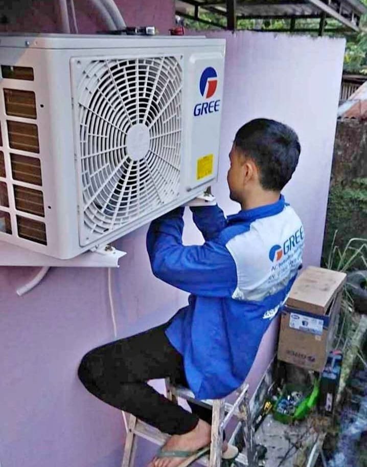 Dokumentasi pengerjaan AC Anugerah Jaya Service 9